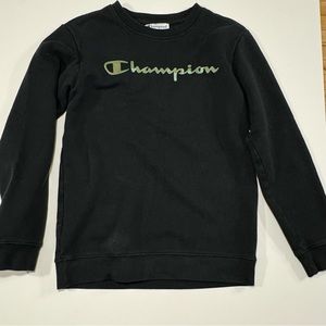 Boys Champion Pullover Sweatshirt.